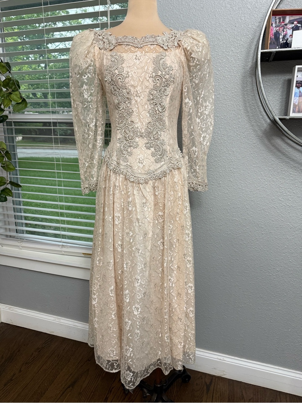 Vintage 80's Romantic Lace Dress Size Small Cachet by Bari Protas